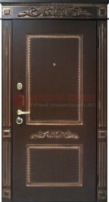 Входная дверь с массивом дуба в темном цвете ДМД-65 в Белгороде