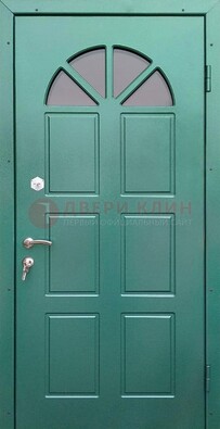 Зеленая стальная дверь со стеклом для дома ДС-28 в Белгороде