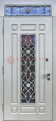 Белая железная дверь со стеклом и ковкой с верхней фрамугой ДСК-112 в Белгороде