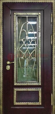 Темная уличная дверь порошок со стеклом и ковкой ДСК-167 в Белгороде