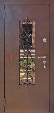 Коричневая железная дверь Порошок со стеклом и ковкой ДСК-219 в Пензе