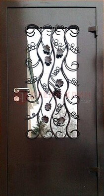 Металлическая дверь со стеклом и ковкой ДСК-43 в офис в Ульяновске