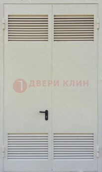 Белая металлическая противопожарная дверь с вентиляционной решеткой ДТ-6 в Белгороде